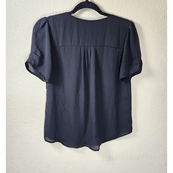 Collective Concepts Top Womens XS Black Split Neck Pleated Short Sleeve Blouse - Picture 2 of 5